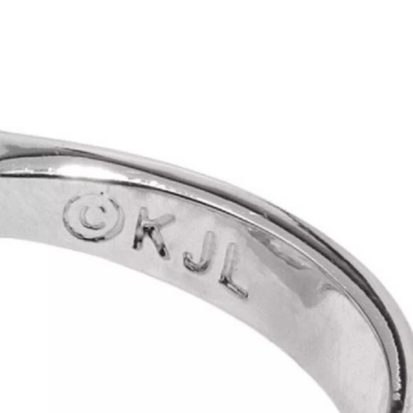 Kenneth Jay Lane Emerald Simulated Diamond Ravishing Beauty Ring Size 6 - Picture 6 of 7